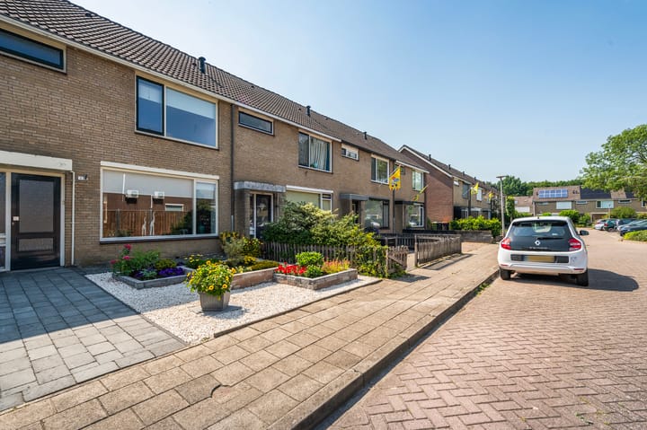 Foto 30 van Zwaluwstraat 9