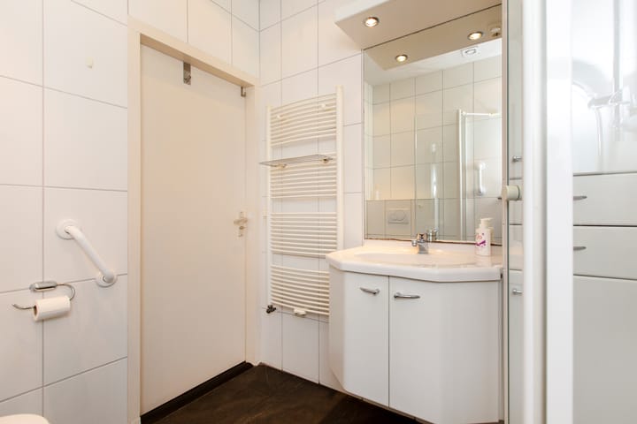 Foto 24 van Burg. v. Dobben de Bruijnstraat 29