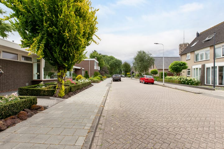 Foto 36 van Burg. v. Dobben de Bruijnstraat 29