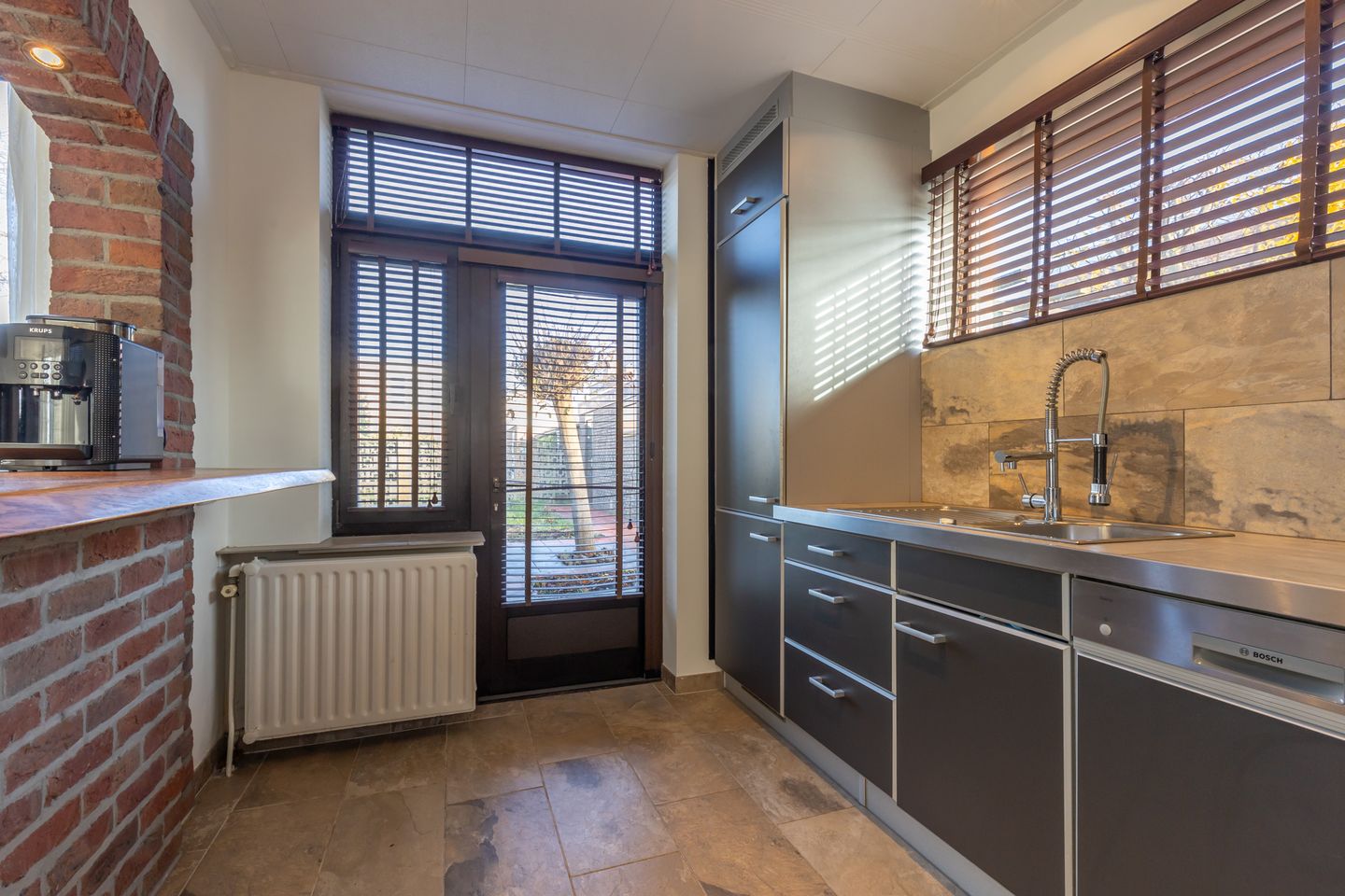 Foto 14 van Ruys de Beerenbroucklaan 25