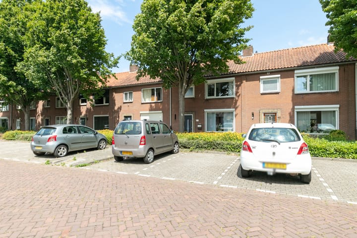 Photo 11 of Karel V Laan 45