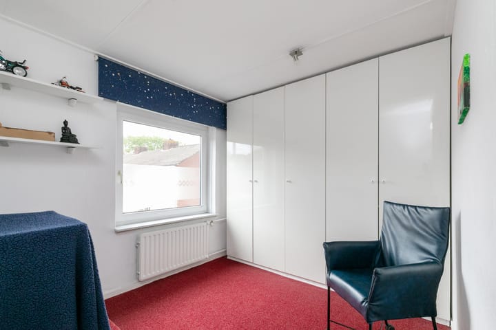 Photo 33 of Karel V Laan 45