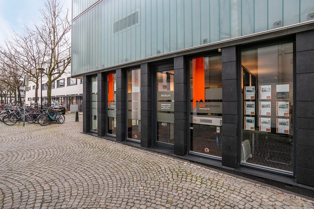 Bekijk foto 2 van Herdenkingsplein 50-A