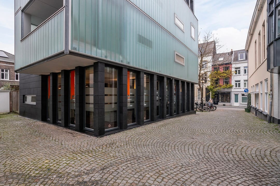 Bekijk foto 3 van Herdenkingsplein 50-A