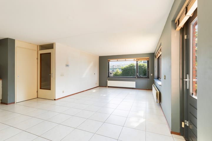 Photo 11 of Alsemstraat 79