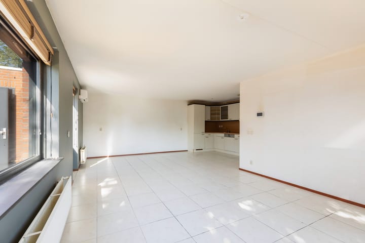 Photo 13 of Alsemstraat 79