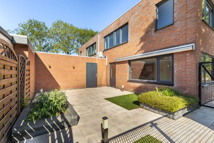 Photo 20 of Alsemstraat 79