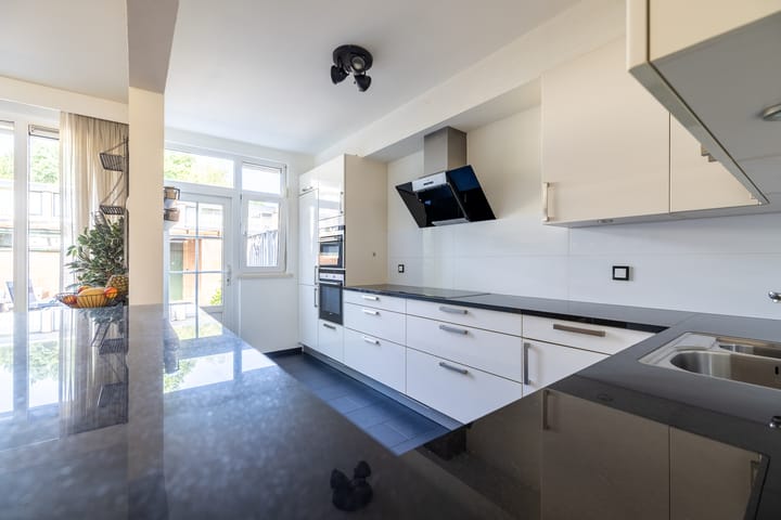 Foto 9 van Eduard Schilderinkstraat 30