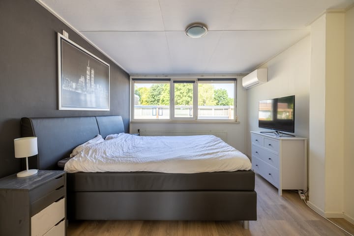 Foto 24 van Eduard Schilderinkstraat 30