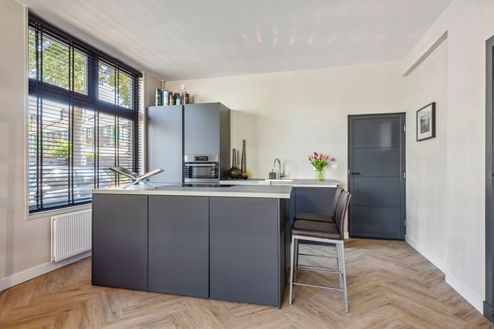 Foto 3 van Esserstraat 42