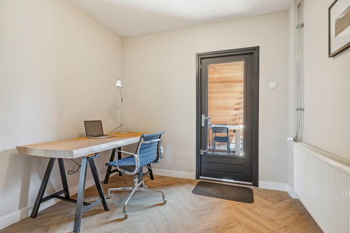 Foto 14 van Esserstraat 42