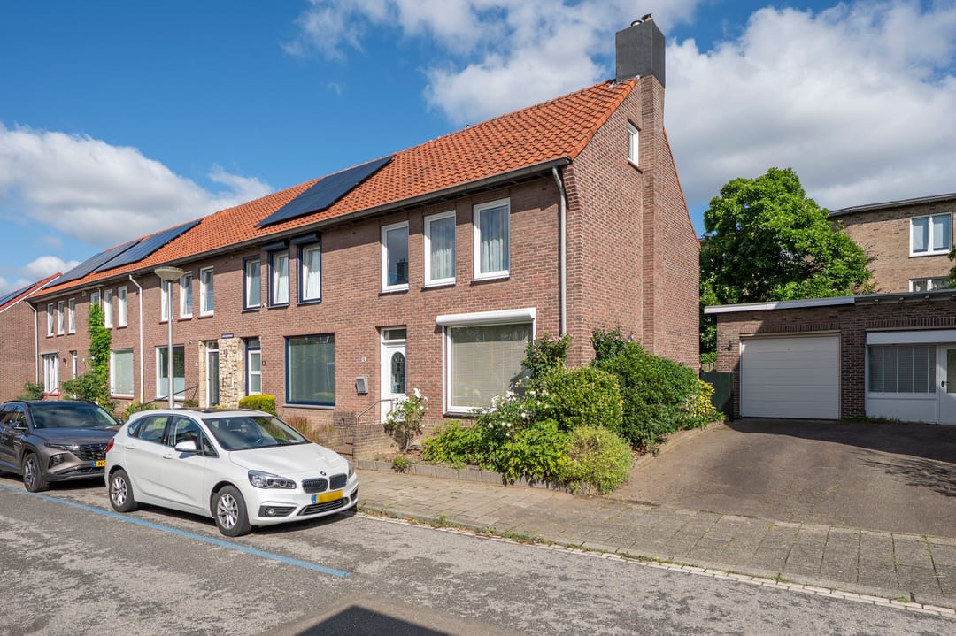 Photo 1 of Lintjensstraat 15