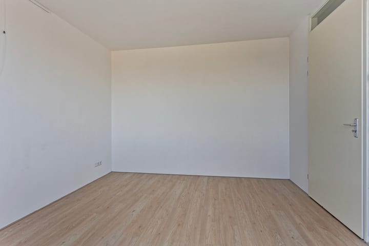 Foto 12 van Raadhuisplein 56