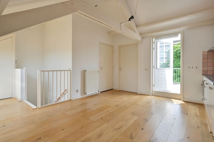 Foto 8 van Willem Barentszstraat 15-C