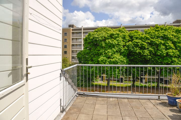 Foto 13 van Willem Barentszstraat 15-C