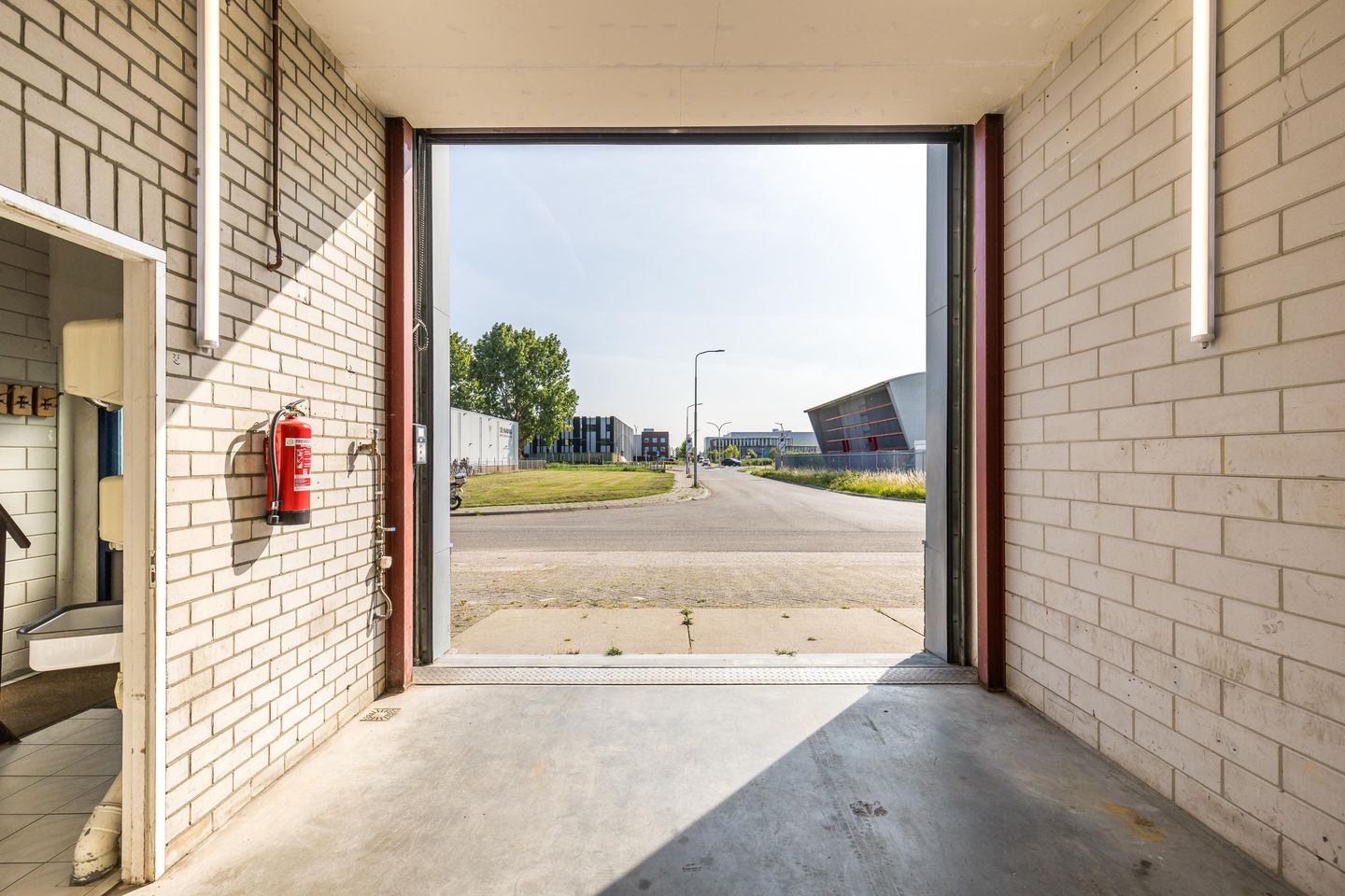 View photo 4 of Ambachtsweg 39-E