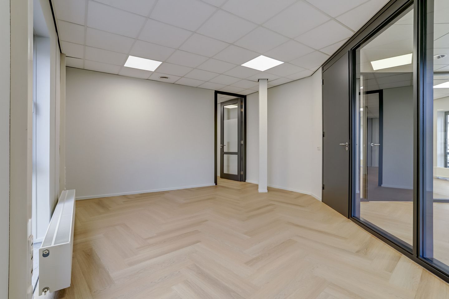 View photo 3 of Keizersveld 47