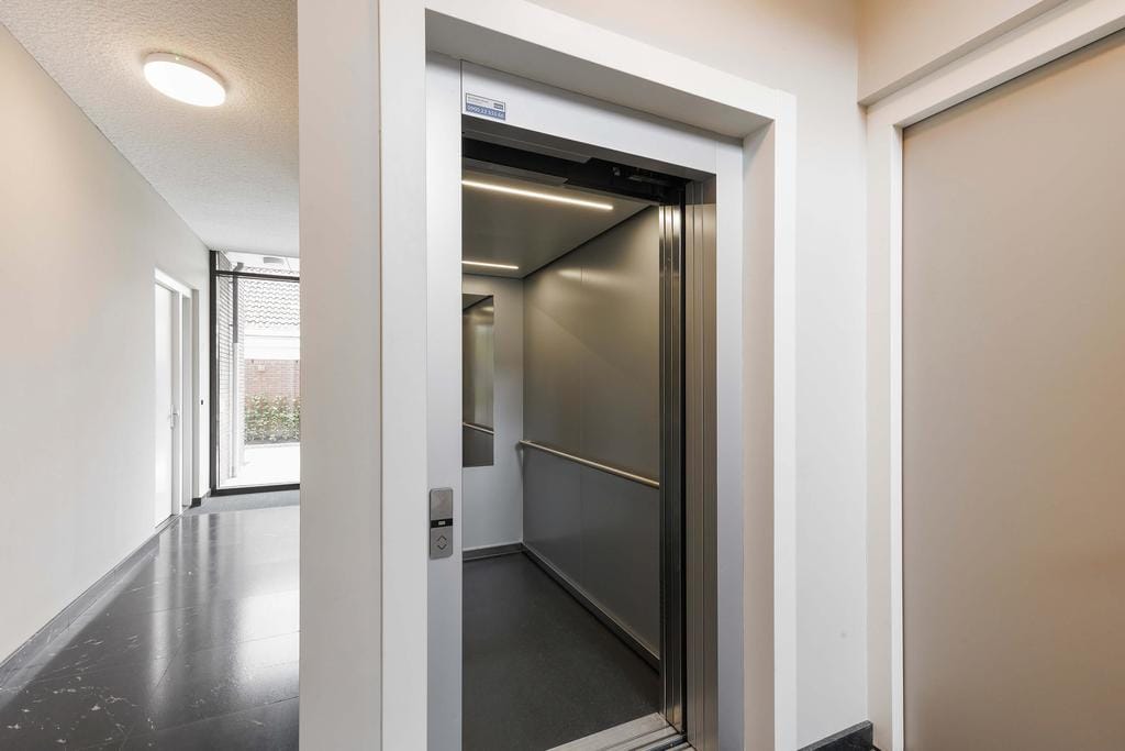 Foto 7 van Stationsplein 15