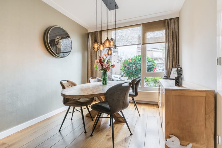 Foto 9 van van Erpstraat 64