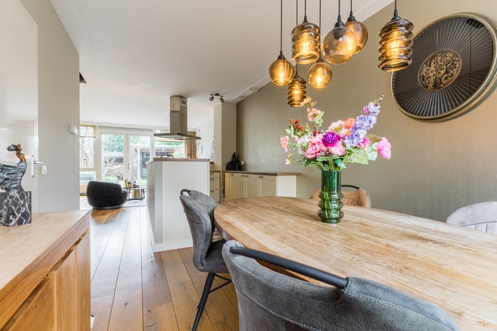 Foto 11 van van Erpstraat 64