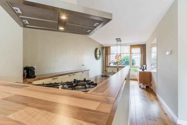 Foto 14 van van Erpstraat 64