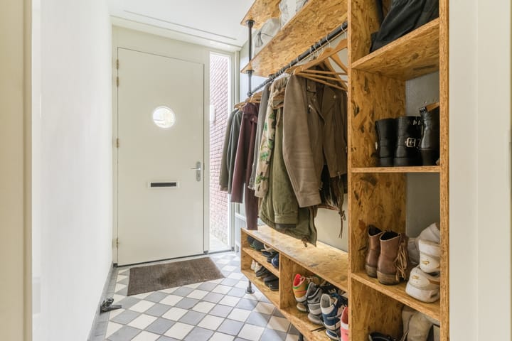 Foto 15 van van Erpstraat 64