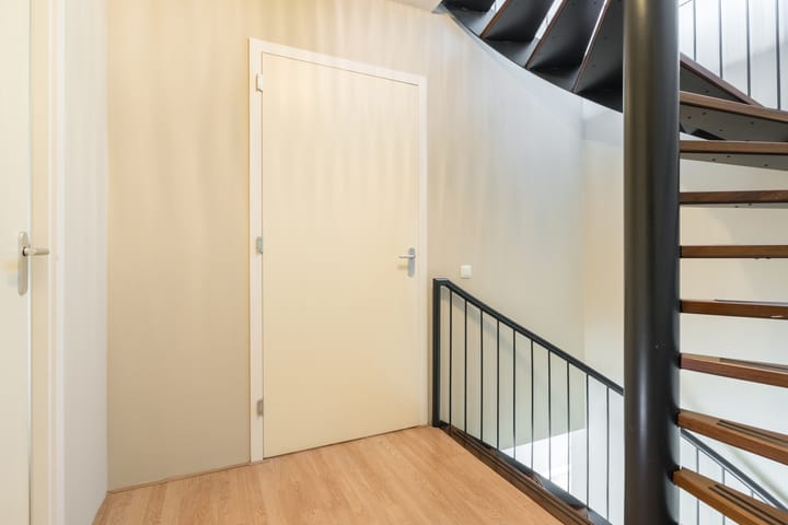 Foto 28 van van Erpstraat 64