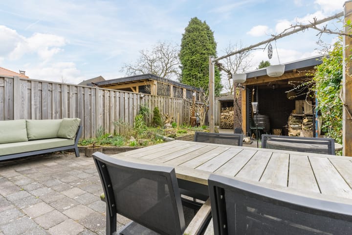 Foto 37 van van Erpstraat 64