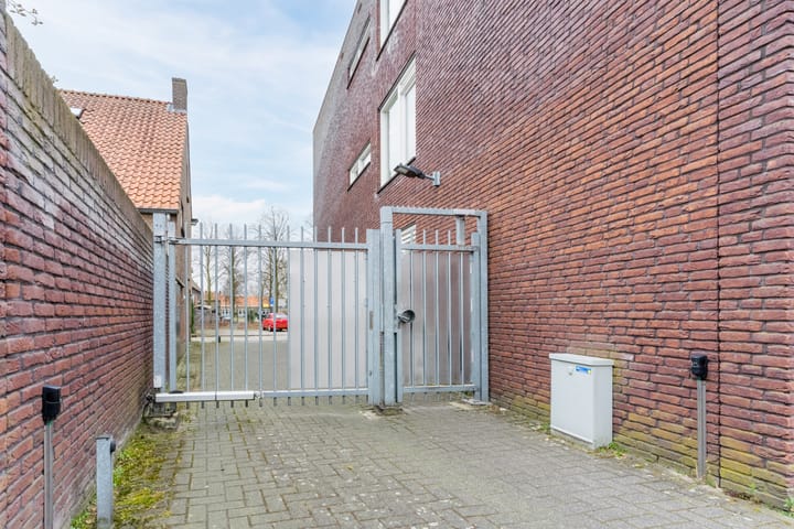 Foto 42 van van Erpstraat 64