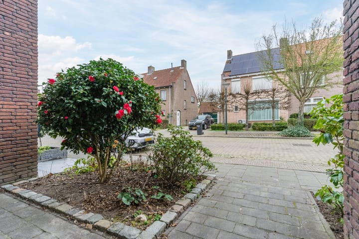 Foto 43 van van Erpstraat 64