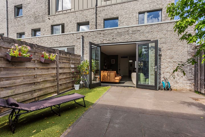 Foto 25 van Oldenburgerstraat 215