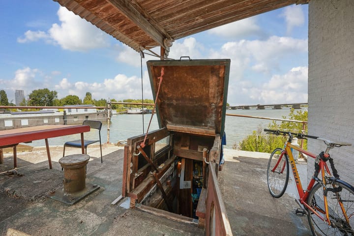 Photo 36 of Zuider IJdijk 127