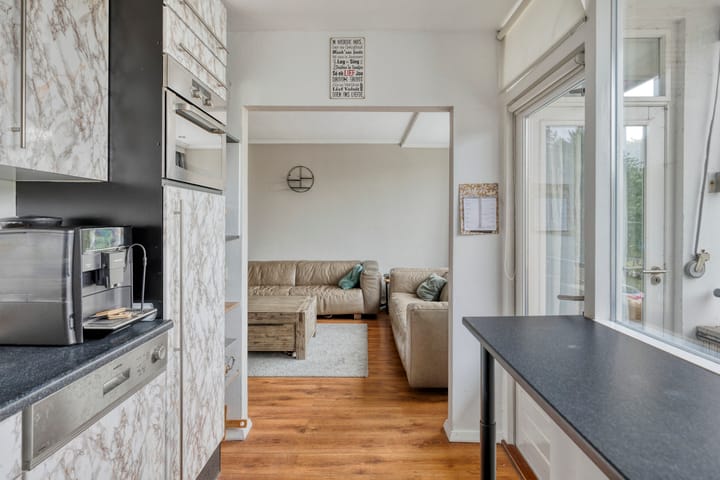 Foto 17 van Julianalaan 80