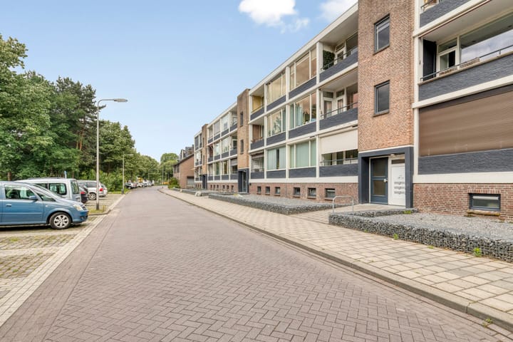 Foto 28 van Julianalaan 80