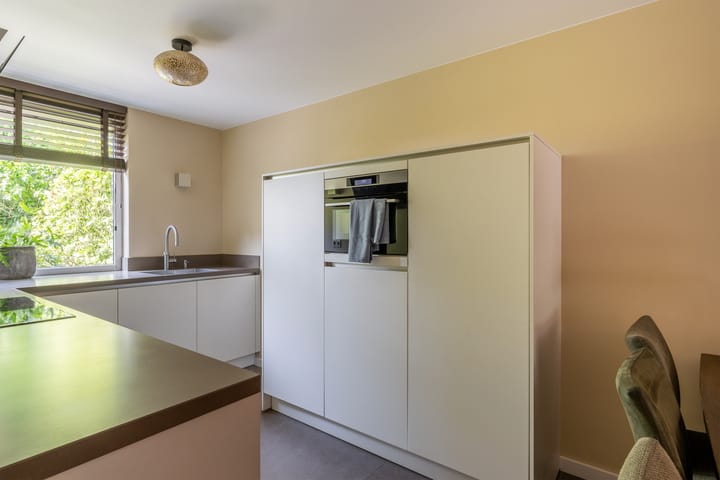 Foto 14 van Tourmalijn 37