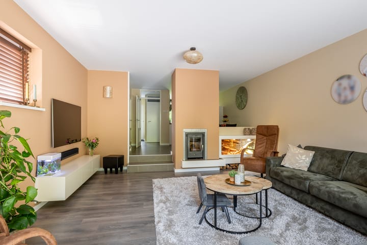 Foto 16 van Tourmalijn 37