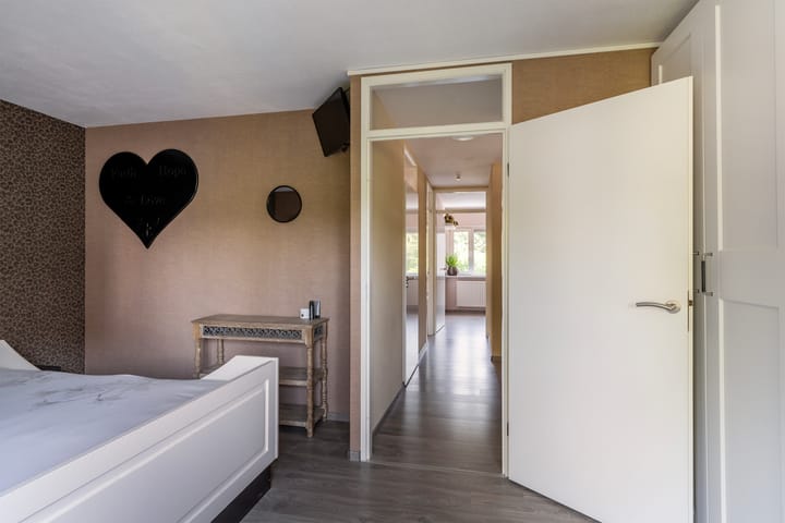 Foto 25 van Tourmalijn 37