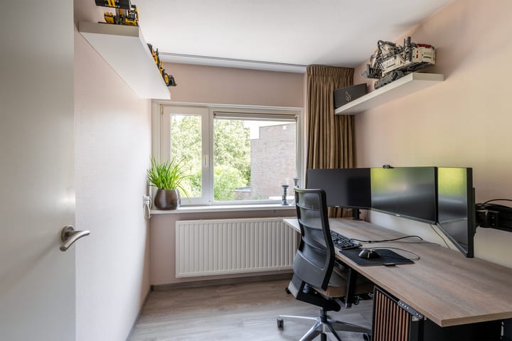 Foto 27 van Tourmalijn 37