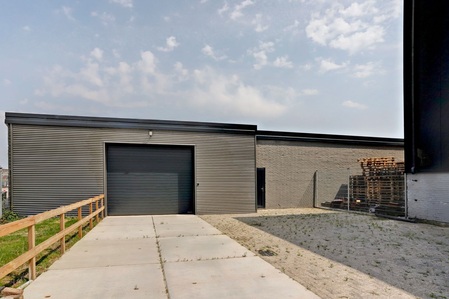 View photo 1 of Marshallweg 16
