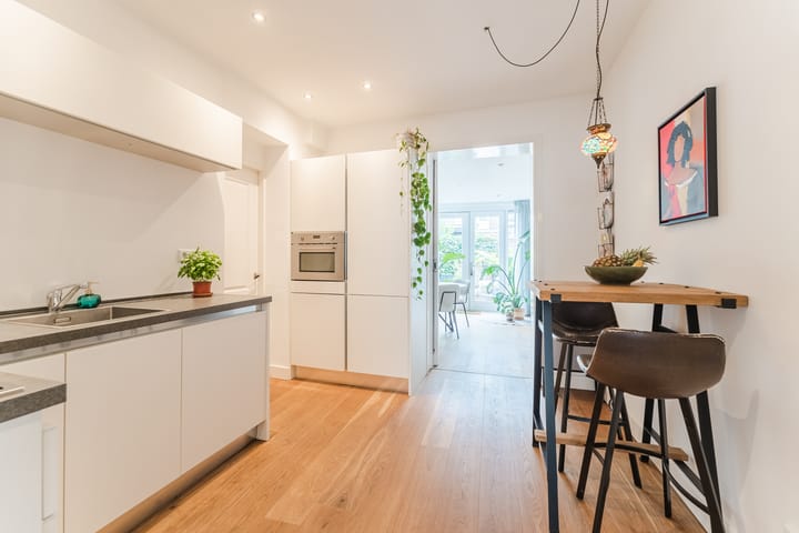 Photo 11 of Weltevredenstraat 5