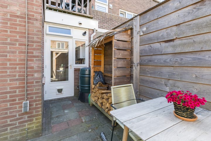 Photo 22 of Weltevredenstraat 5