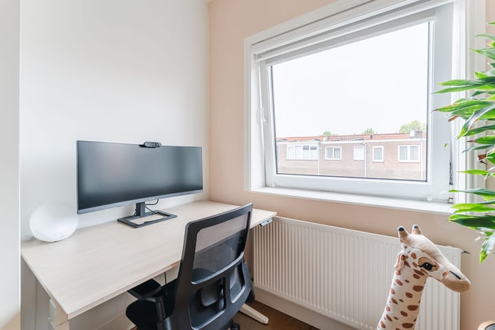 Photo 41 of Weltevredenstraat 5