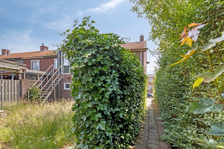 Foto 35 van Schoolstraat 25