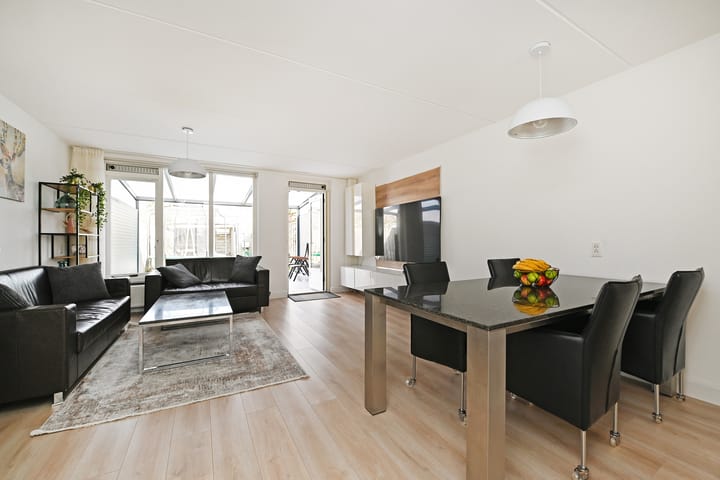 Foto 8 van Rijnauwenstraat 44