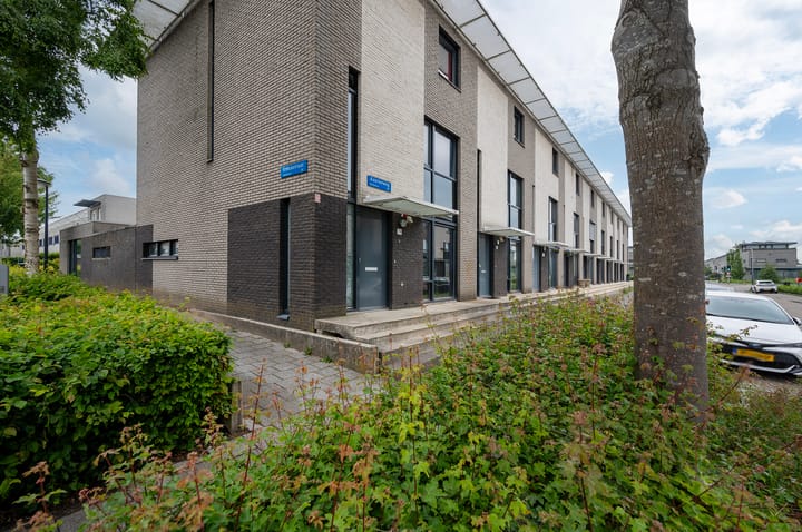 Foto 2 van Azorenweg 79