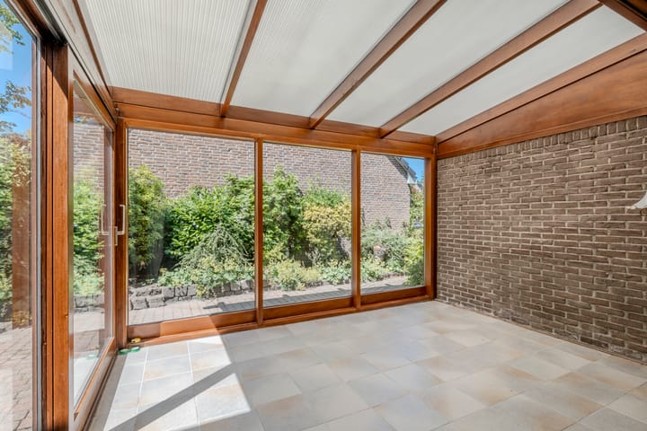 Foto 8 van Pilotenlaan 9