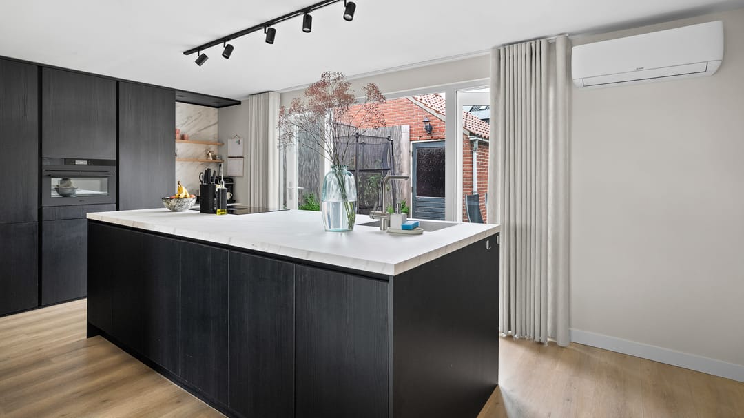 Foto 8 van Jan Luykenstraat 17