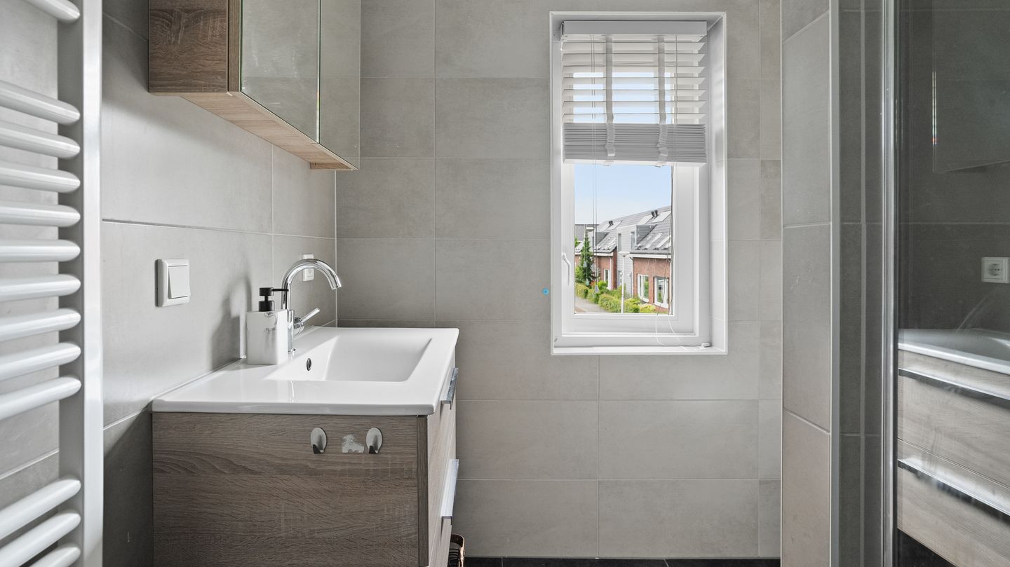 Foto 20 van Jan Luykenstraat 17