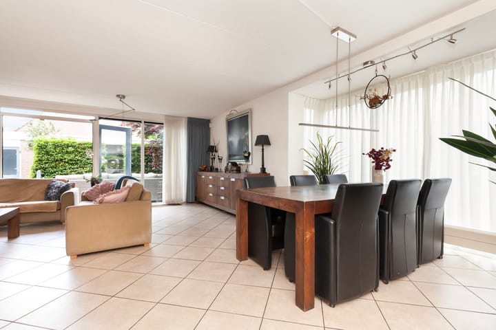 Photo 3 of Nieuweweg 38