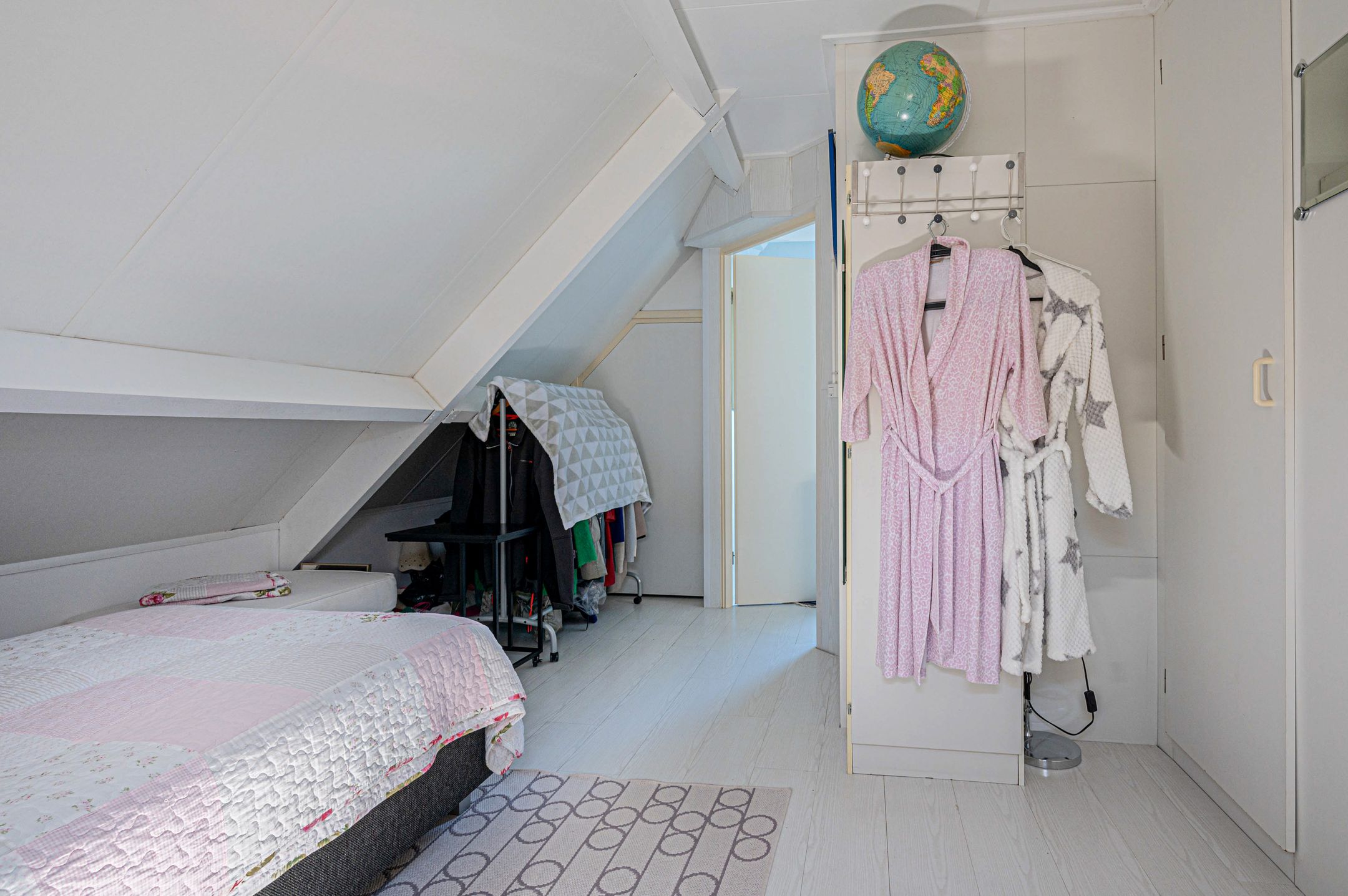 Foto 30 van Ericalaan 32